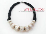 New Design Shape White Mosaics Shell Necklace Is Sold